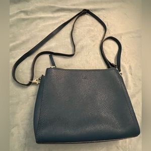 Like new: Lo & Sons The Pearl crossbody bag in Pacific Blue